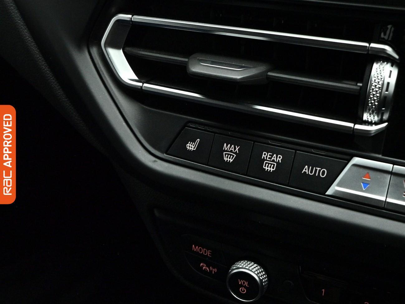 BMW 1 Series view 14
