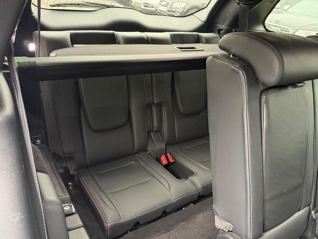 Land Rover Discovery Sport view 19