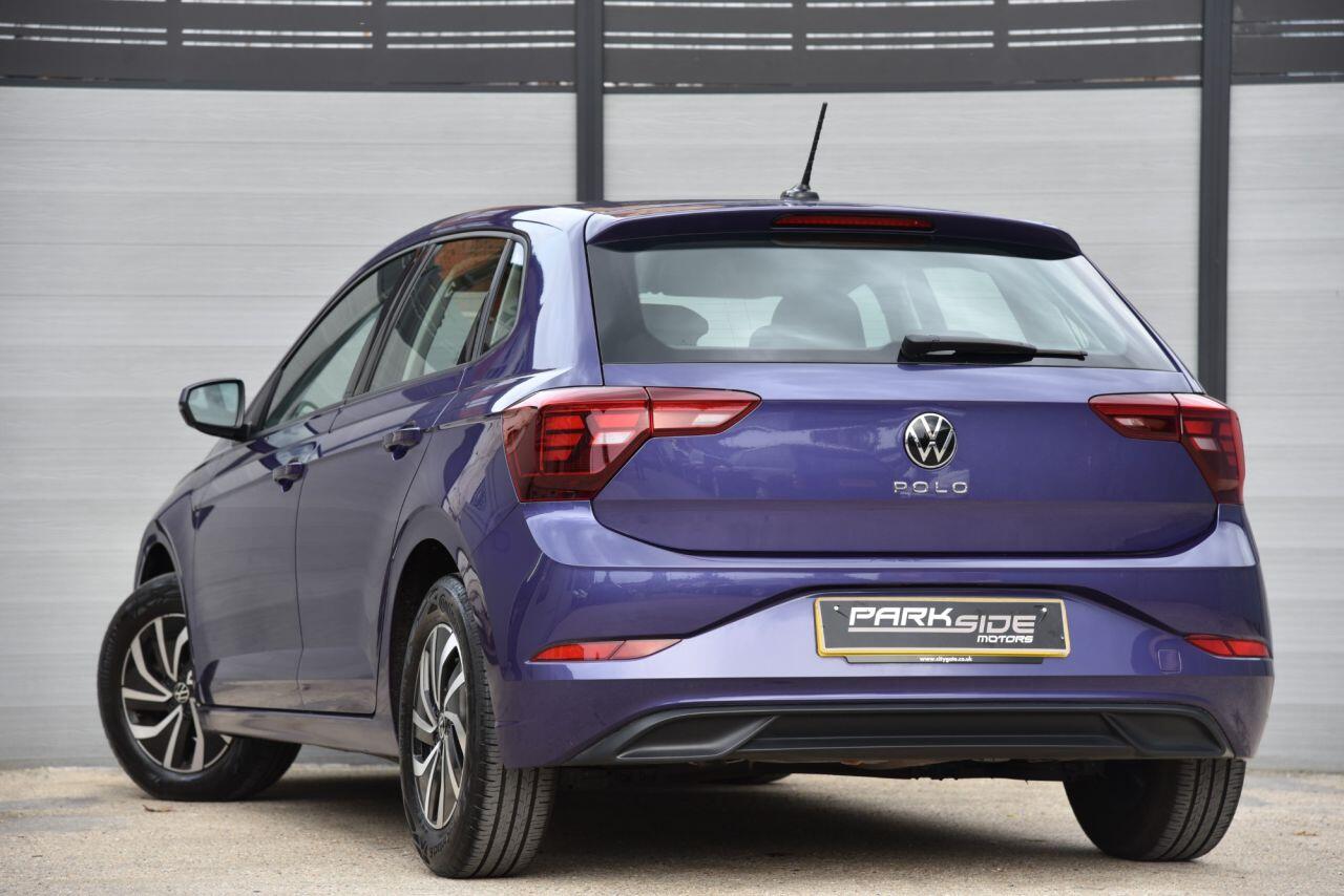 Volkswagen Polo view 3