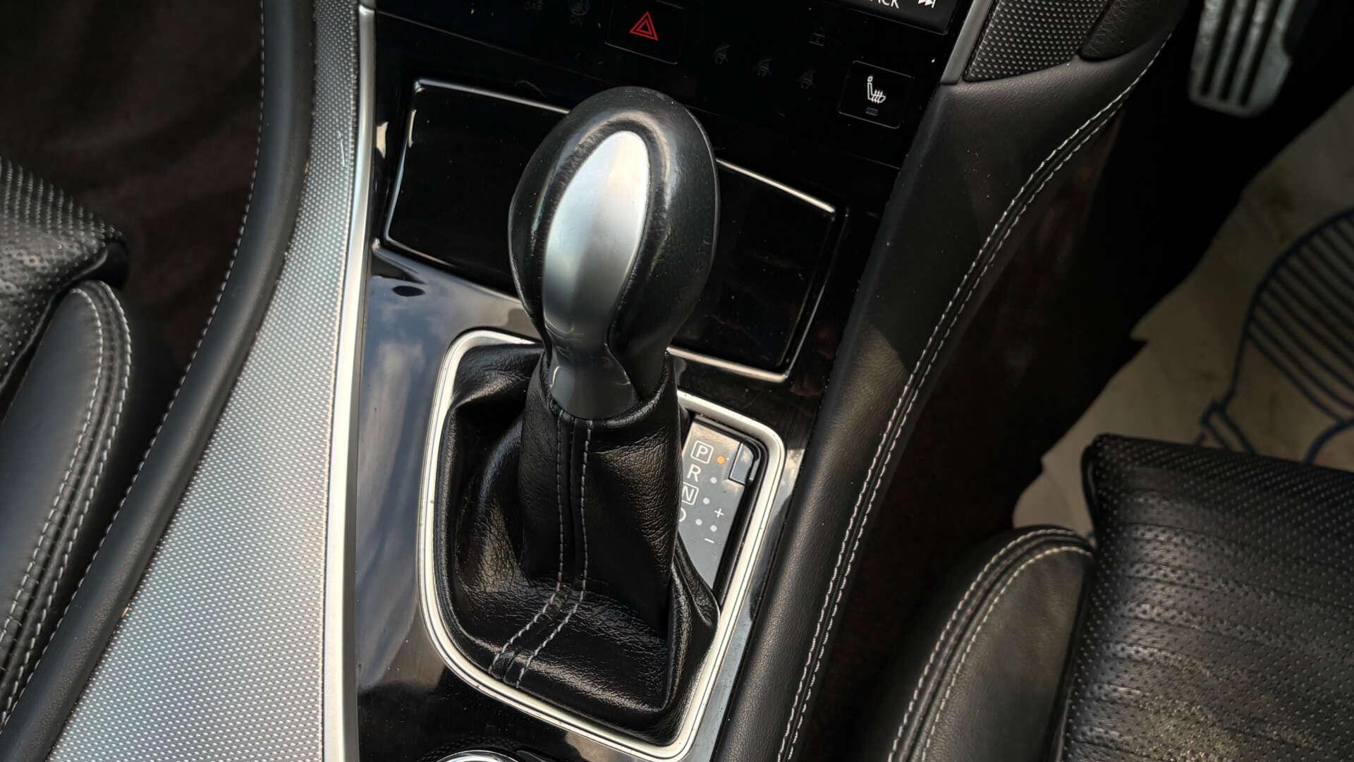 Infiniti Q50 view 30