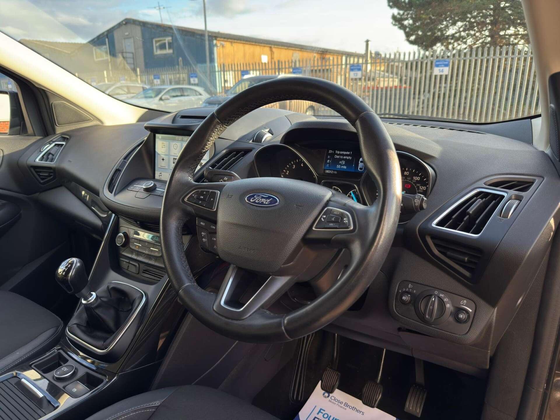 Ford Kuga view 26