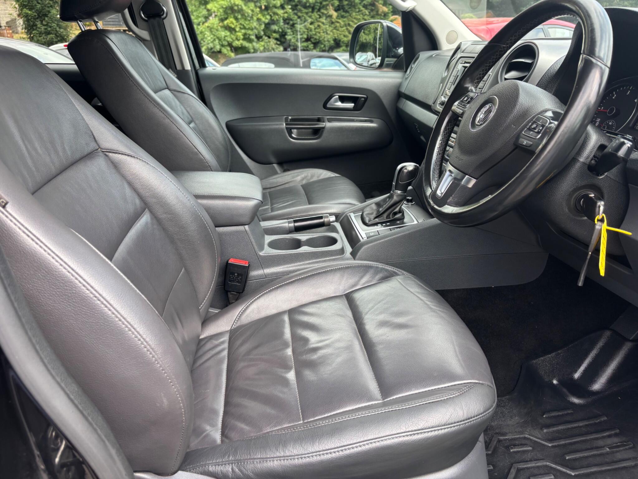 Volkswagen Amarok view 11