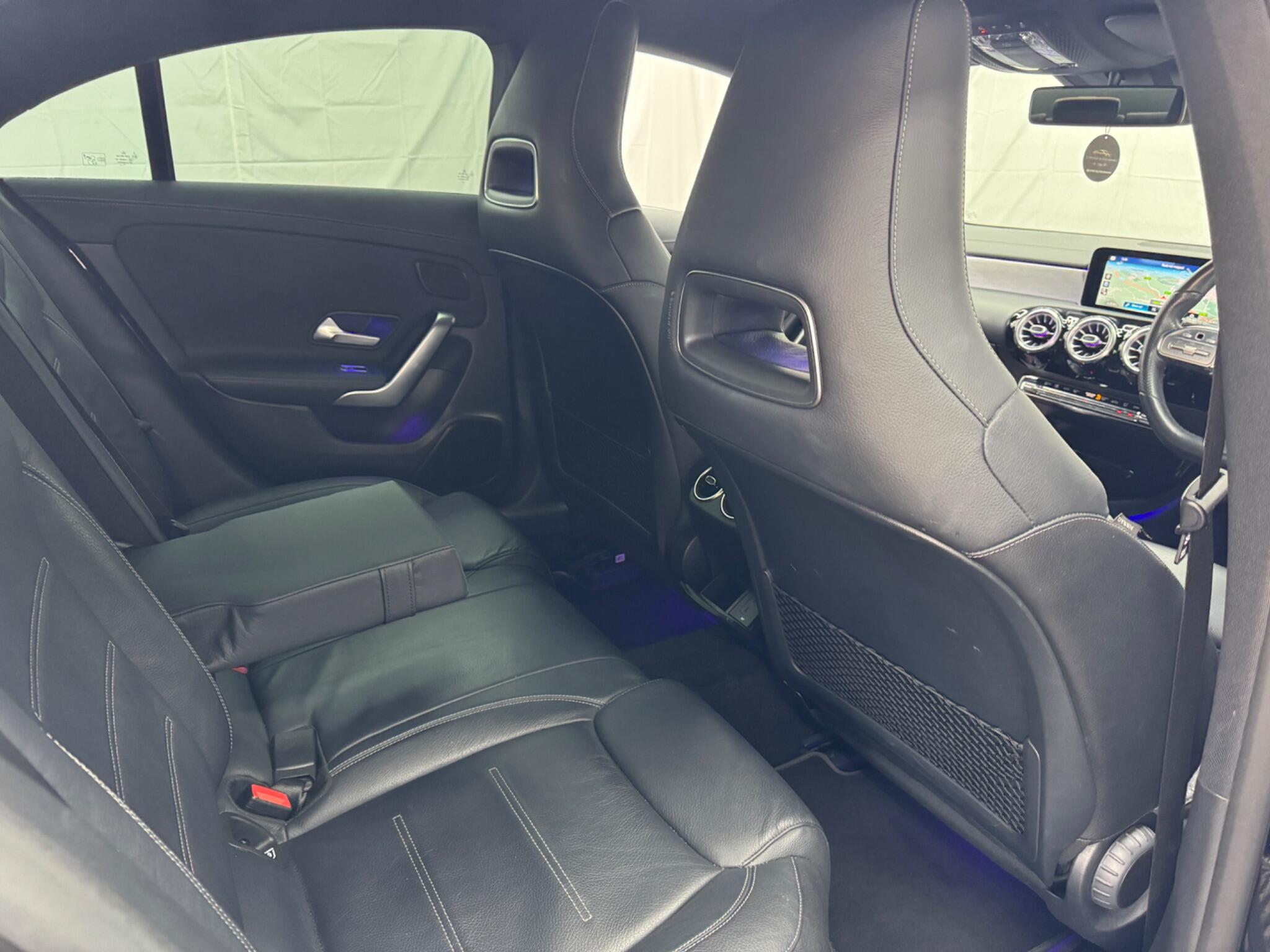 Mercedes-Benz Cla view 33