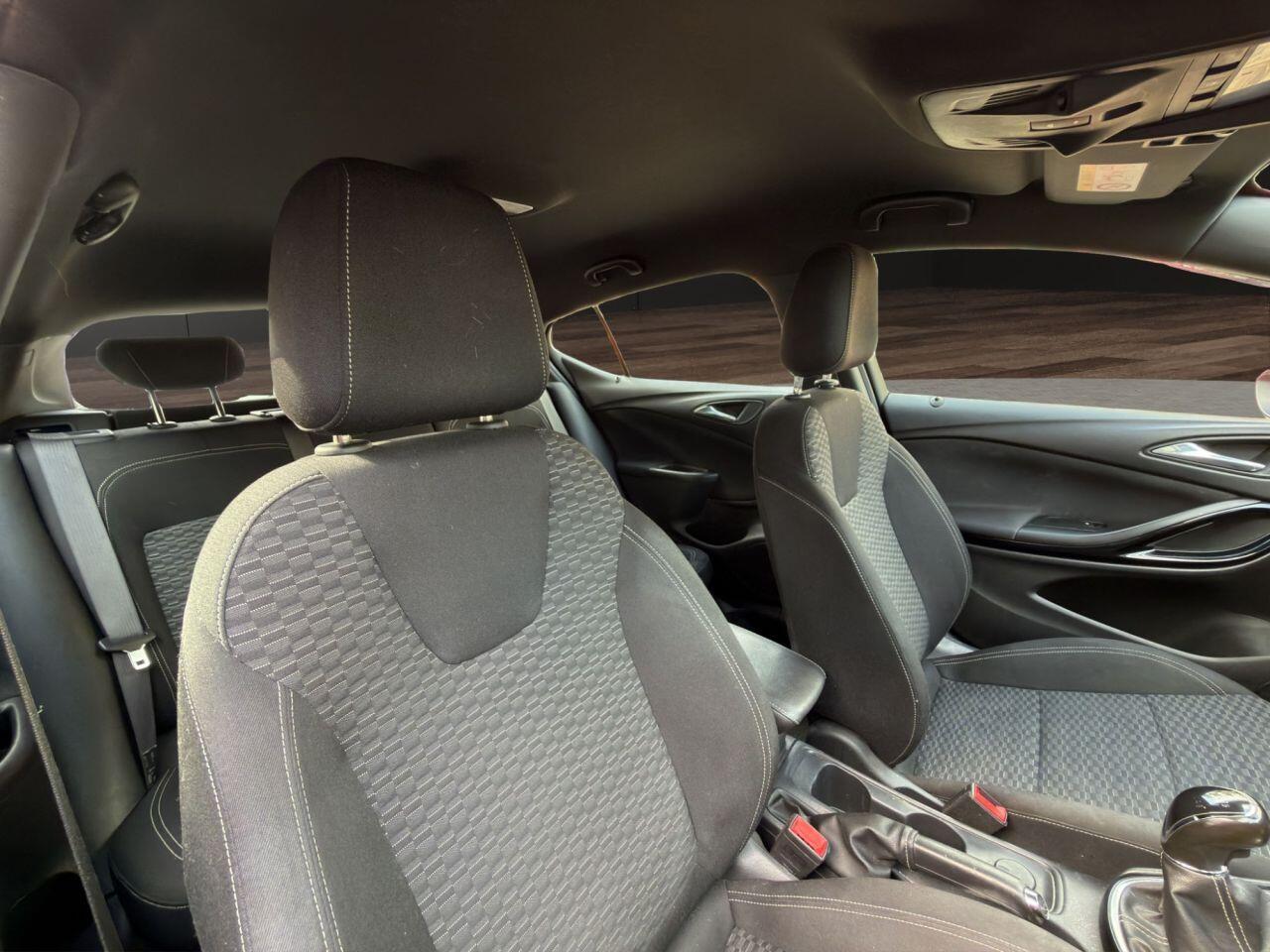 Vauxhall Astra view 17