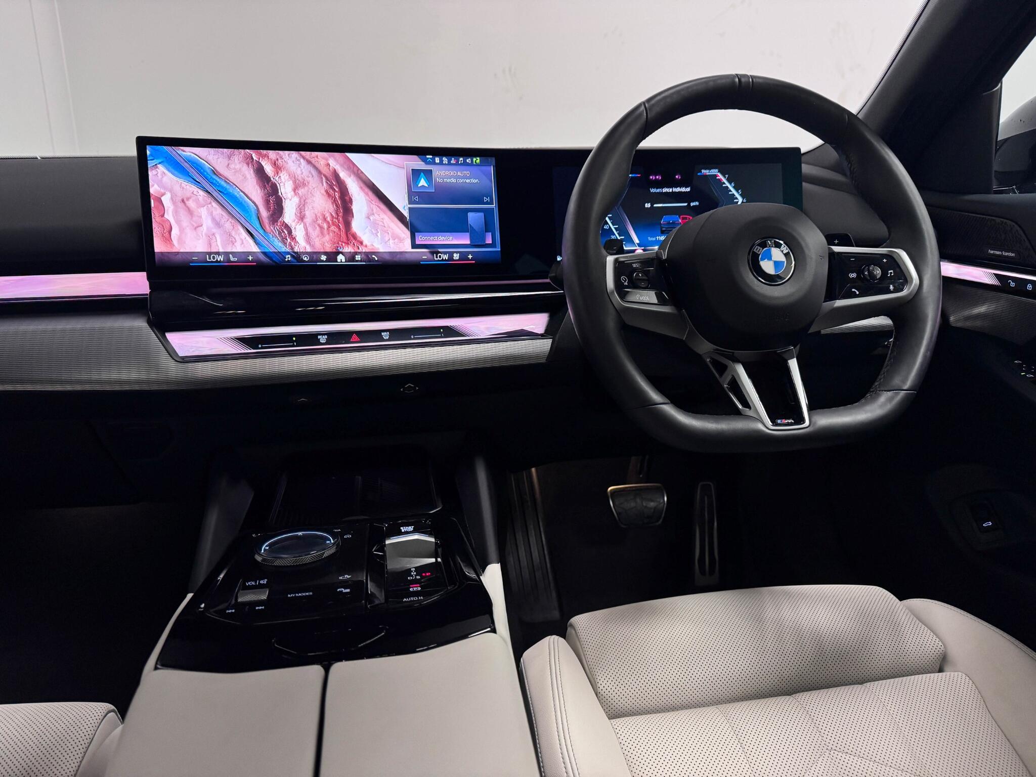 BMW 5 Series view 34