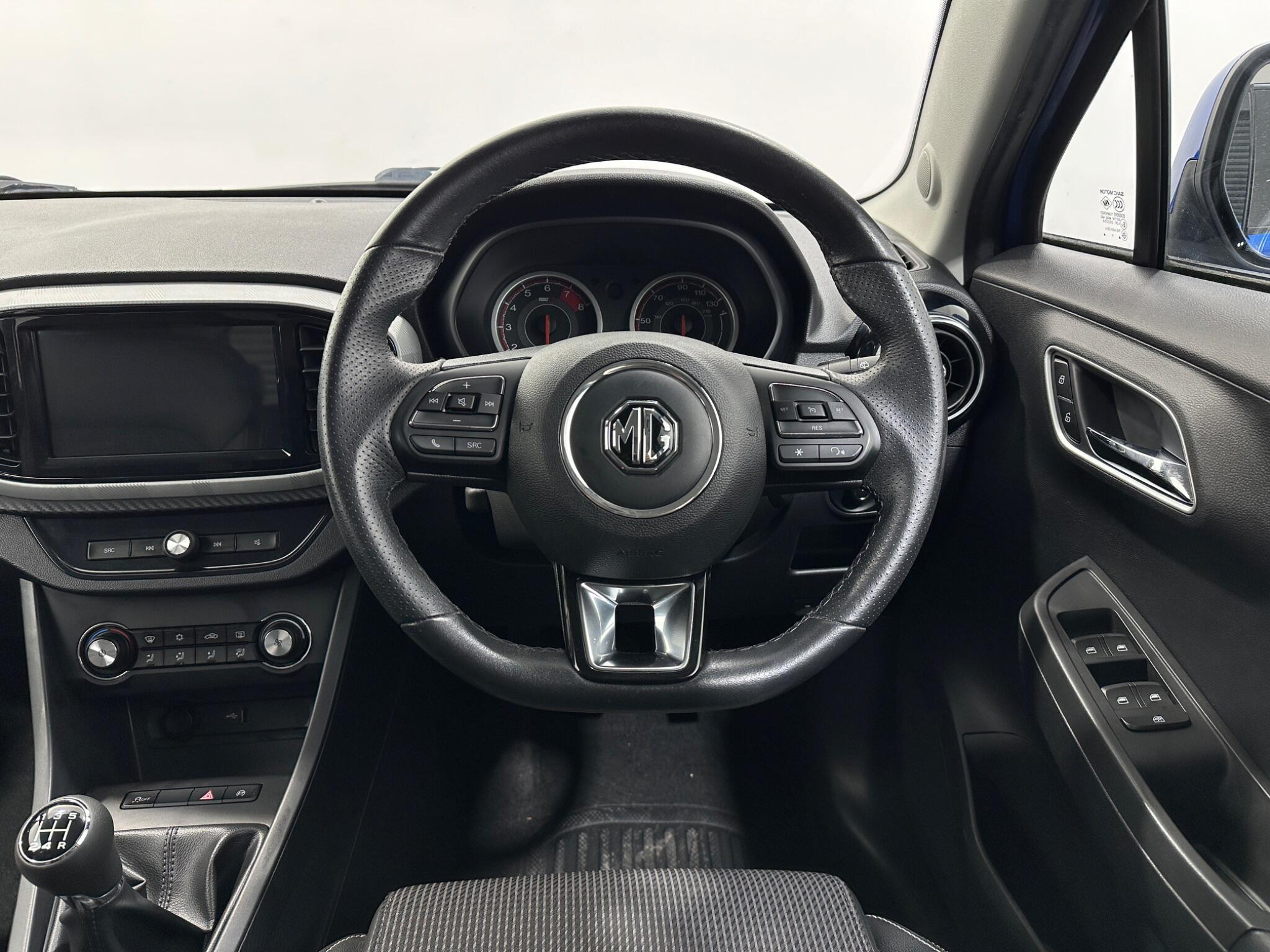 MG MG3 view 13
