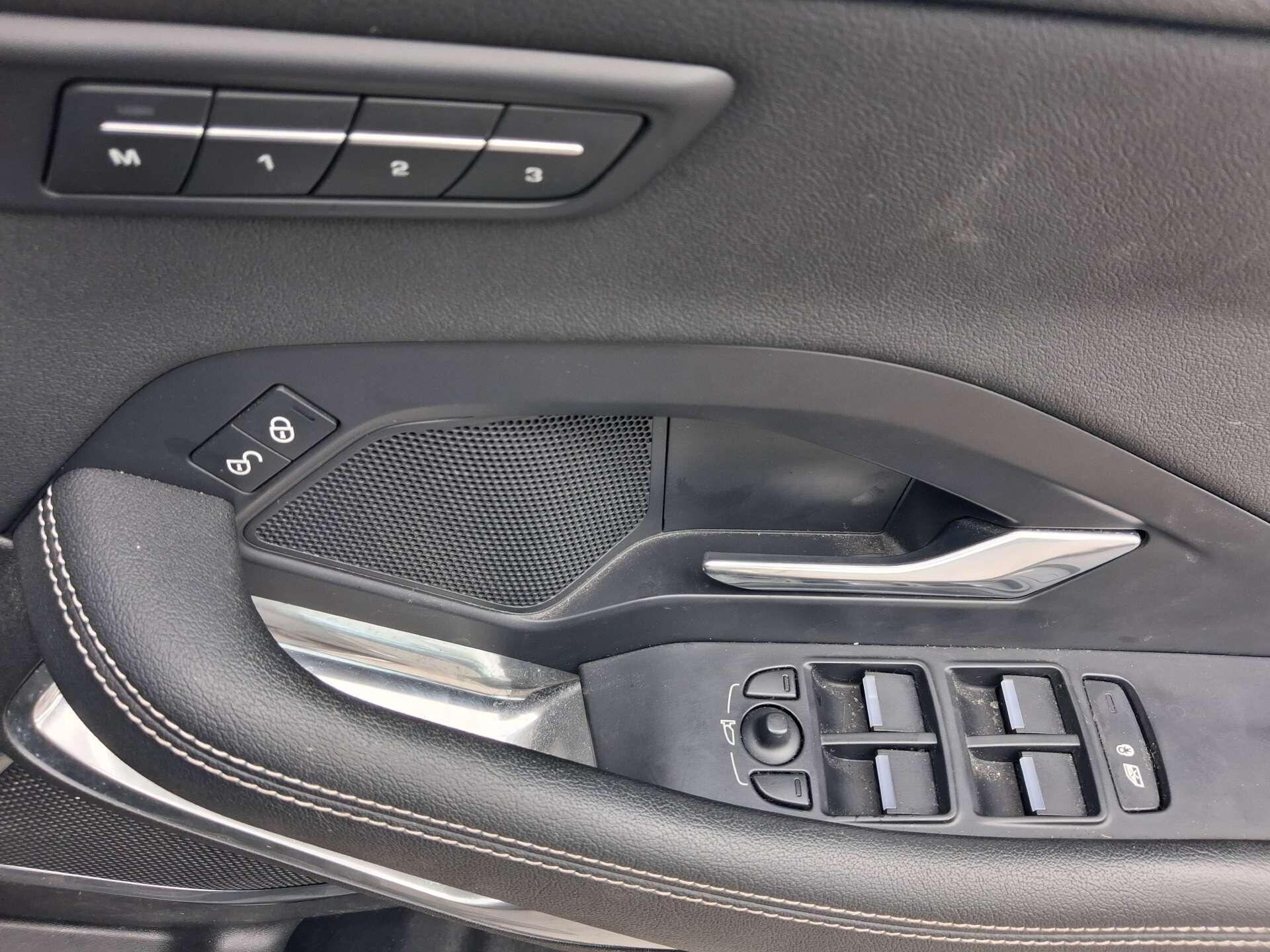 Jaguar E-Pace view 34