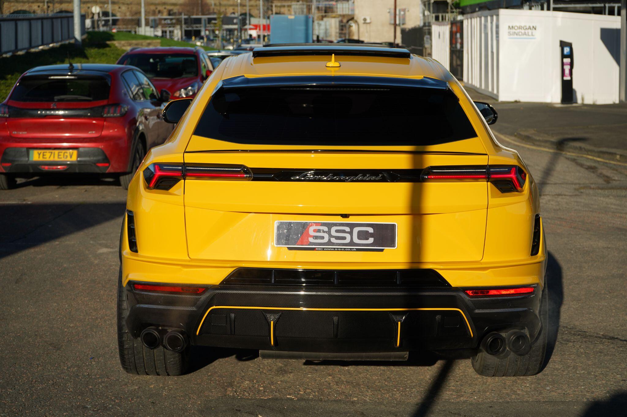 Lamborghini Urus view 15