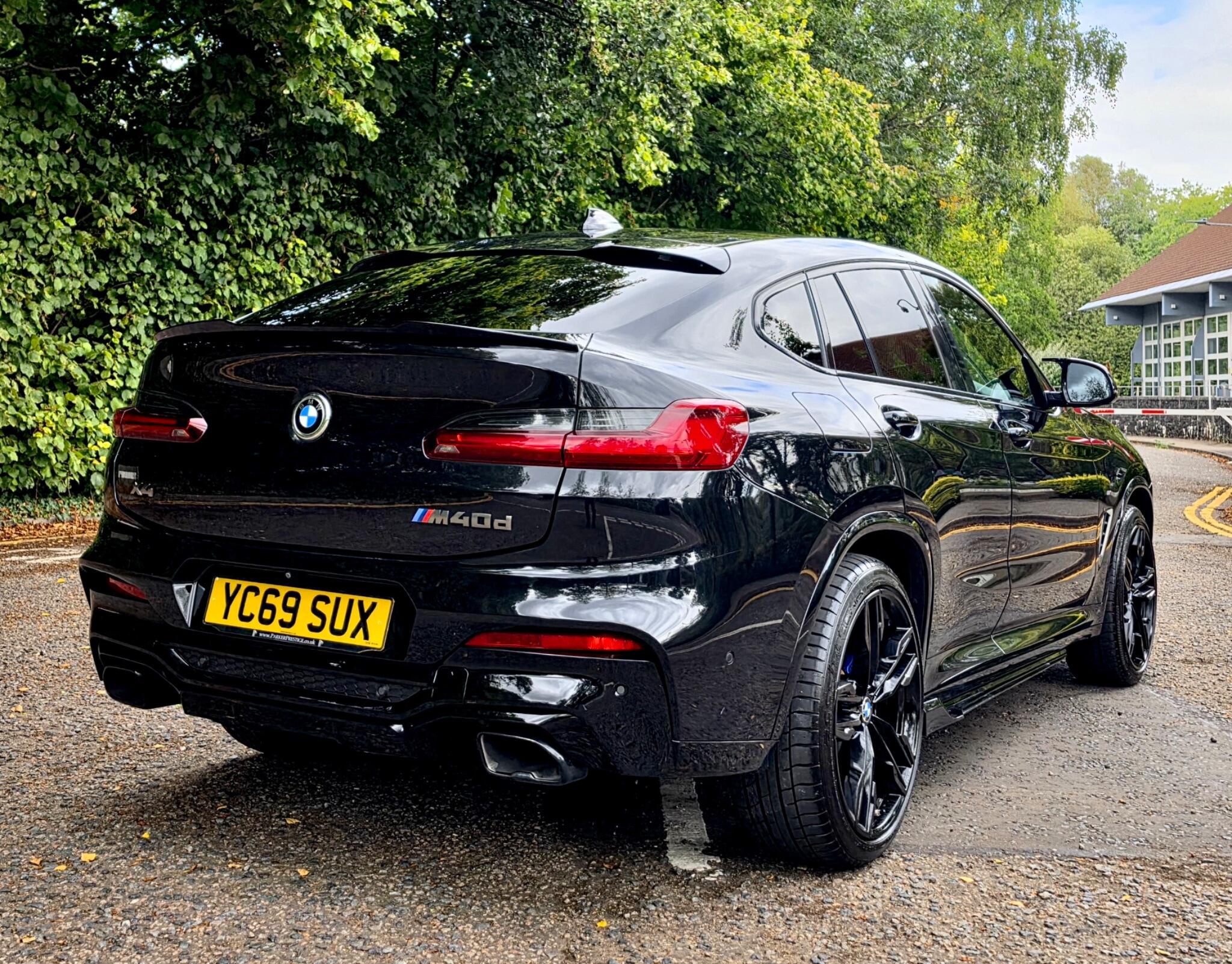 BMW X4 view 19