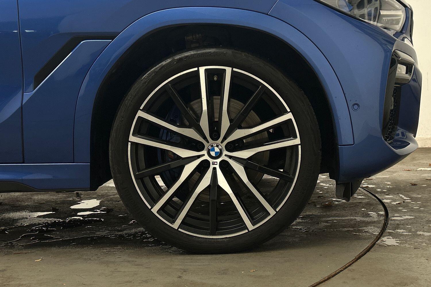 BMW X6 view 15