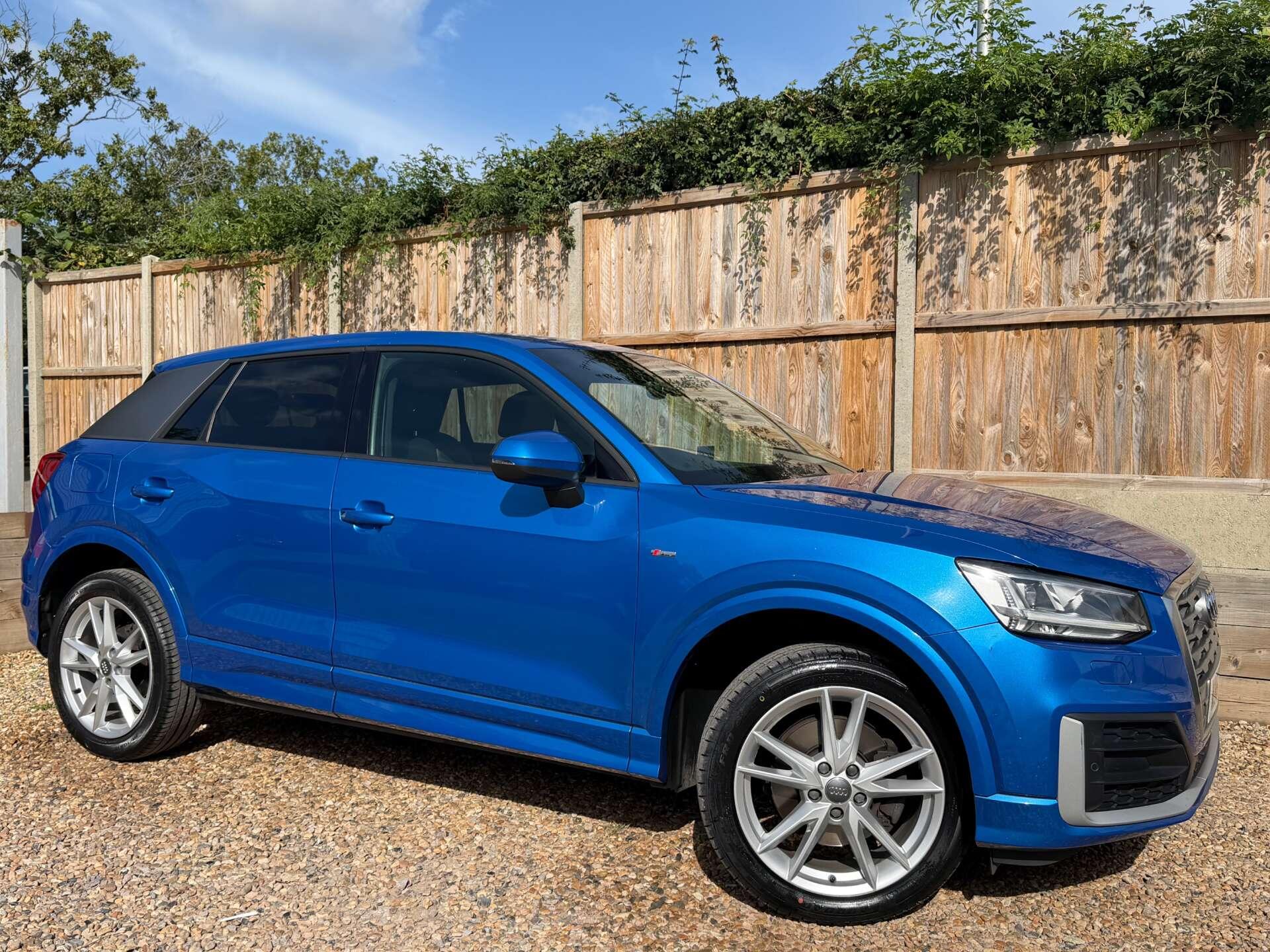 Audi Q2 view 10