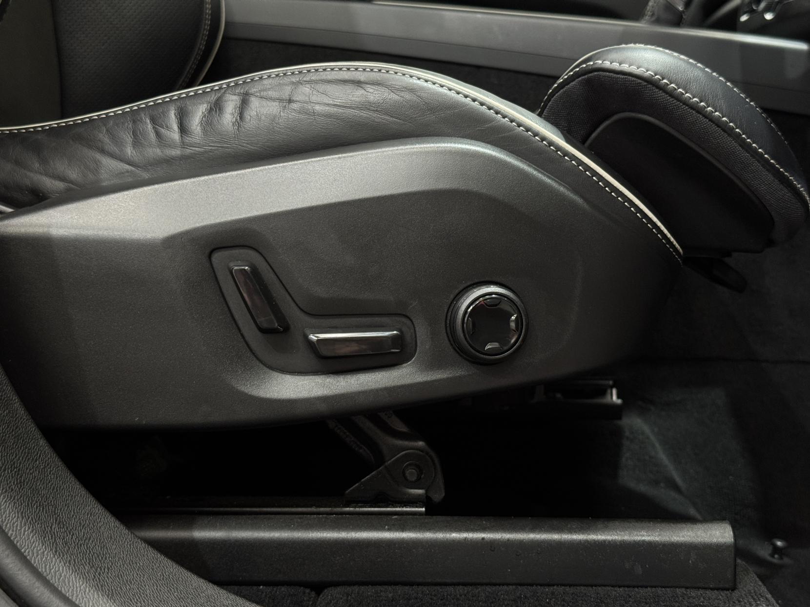 Volvo XC60 view 24
