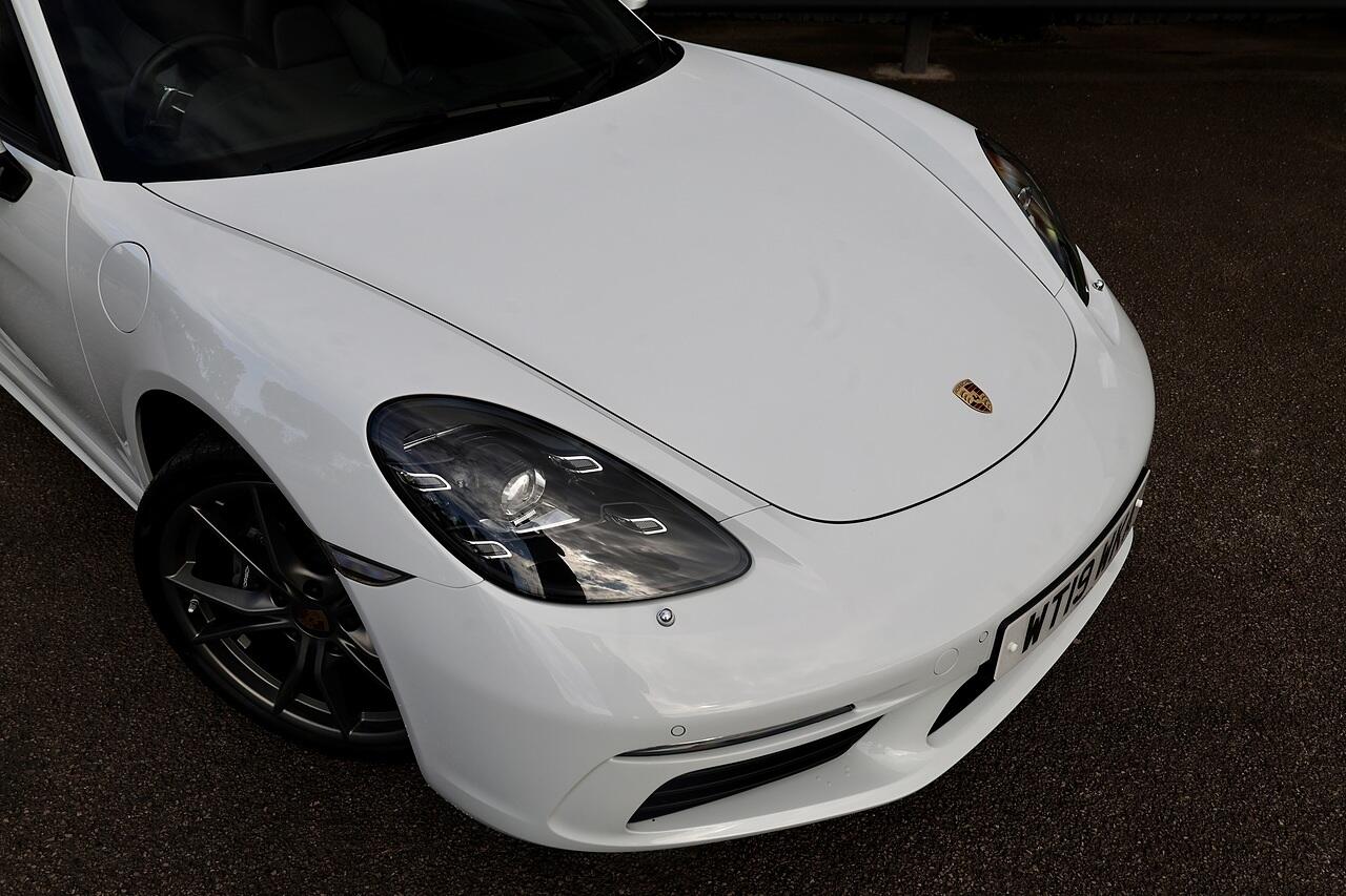 Porsche 718 Boxster view 24