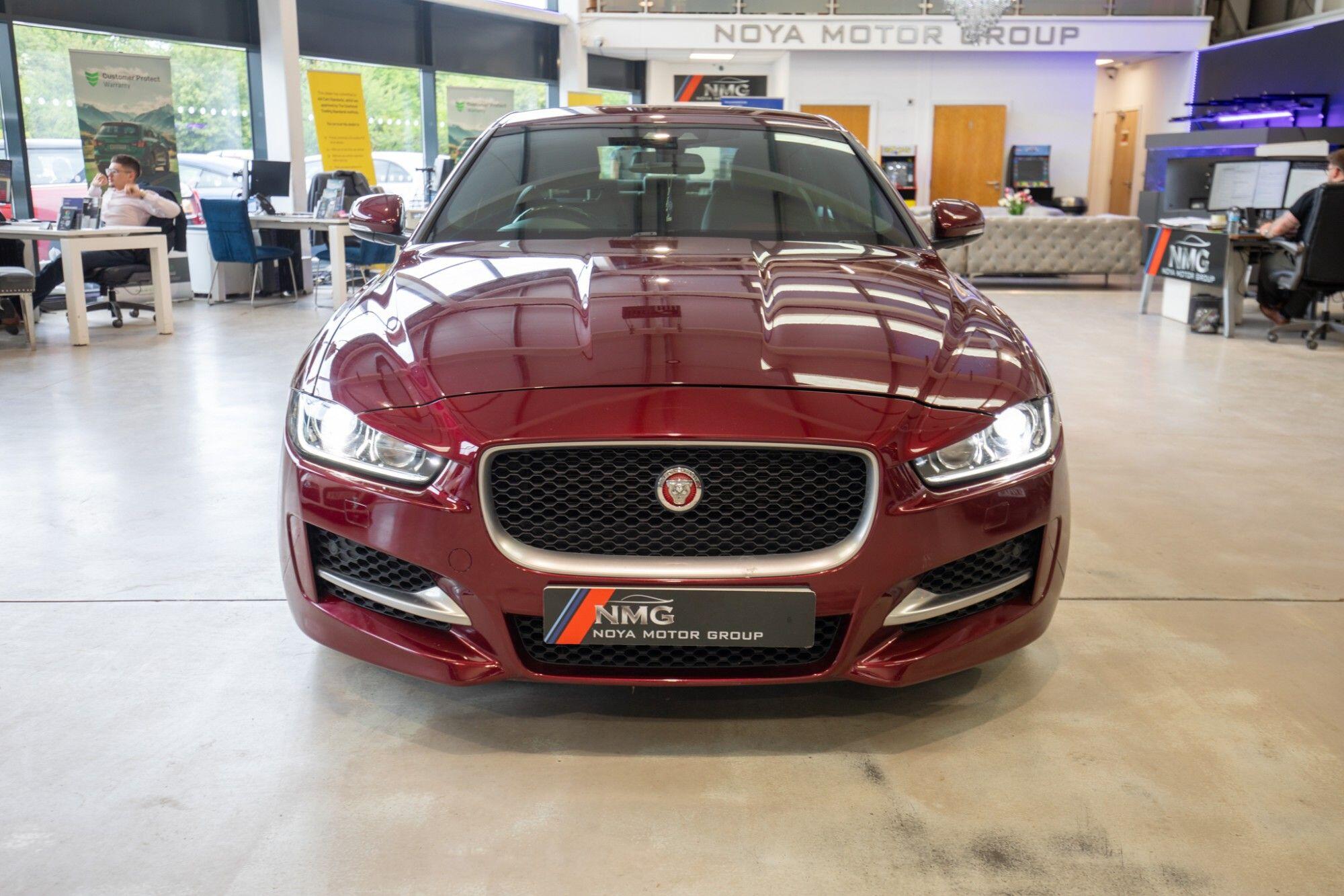 Jaguar Xe view 11
