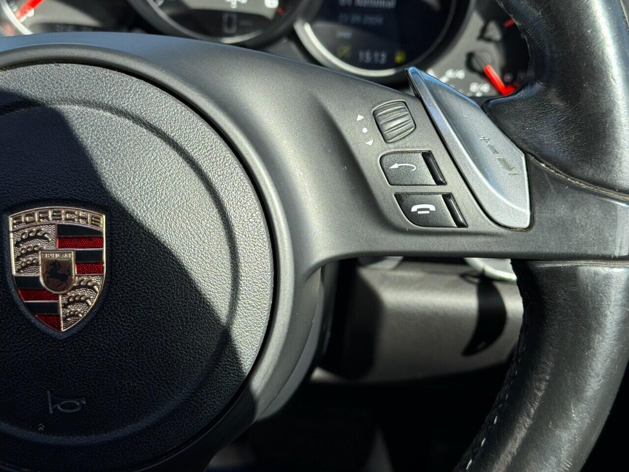 Porsche Cayenne view 34