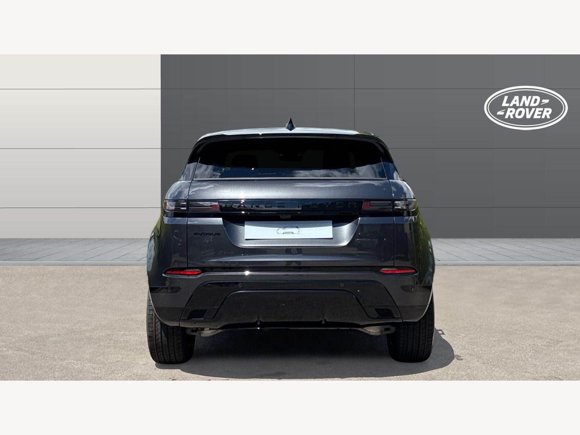 Land Rover Discovery Sport view 7