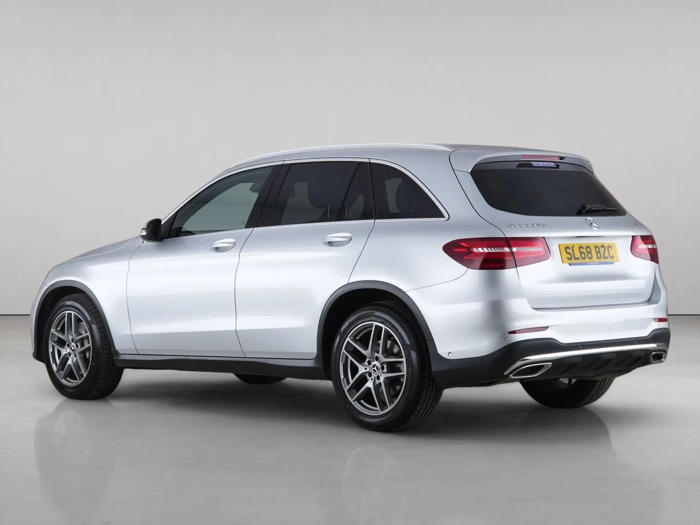 Mercedes-Benz GLC view 5