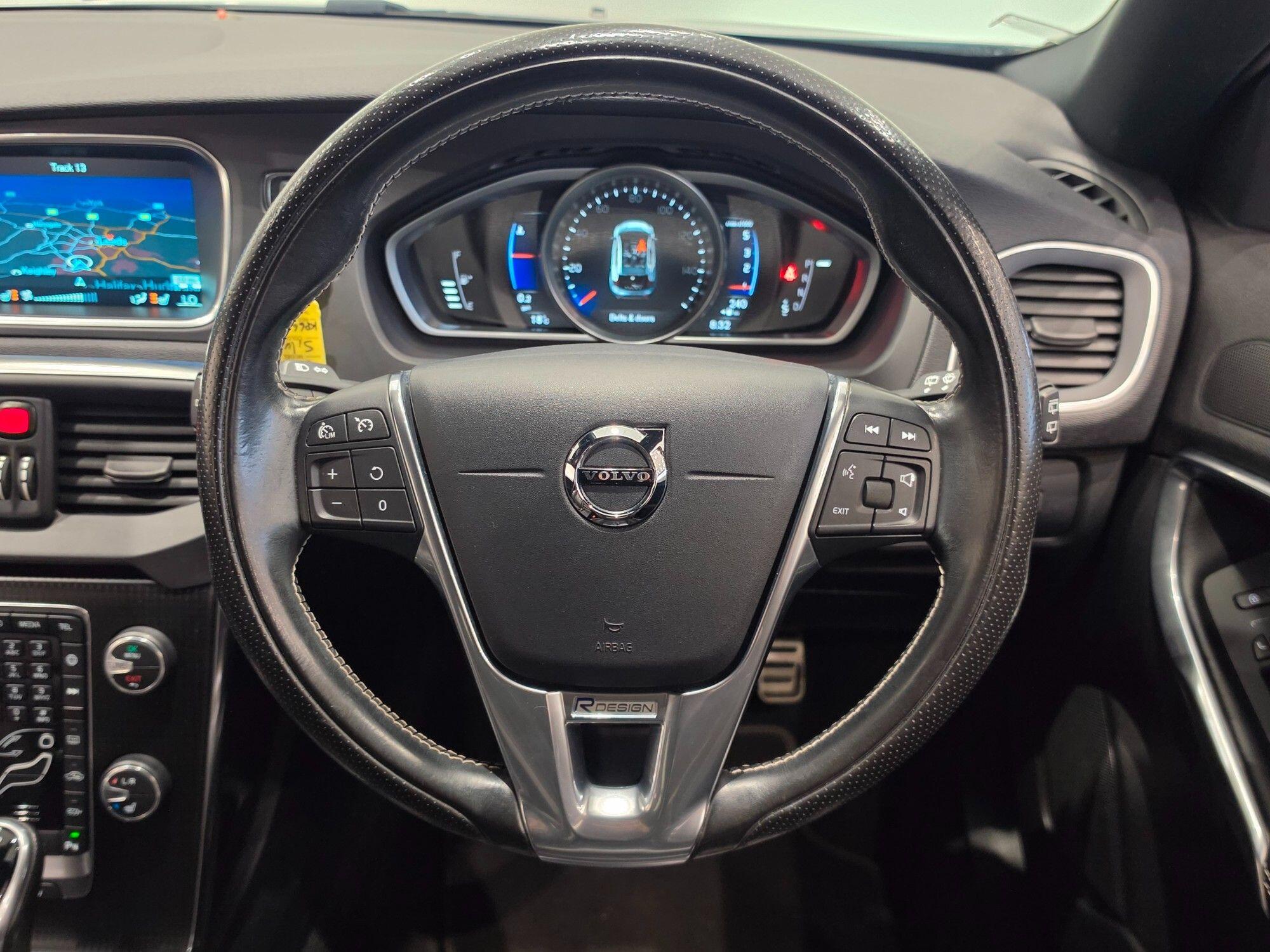 Volvo V40 view 25