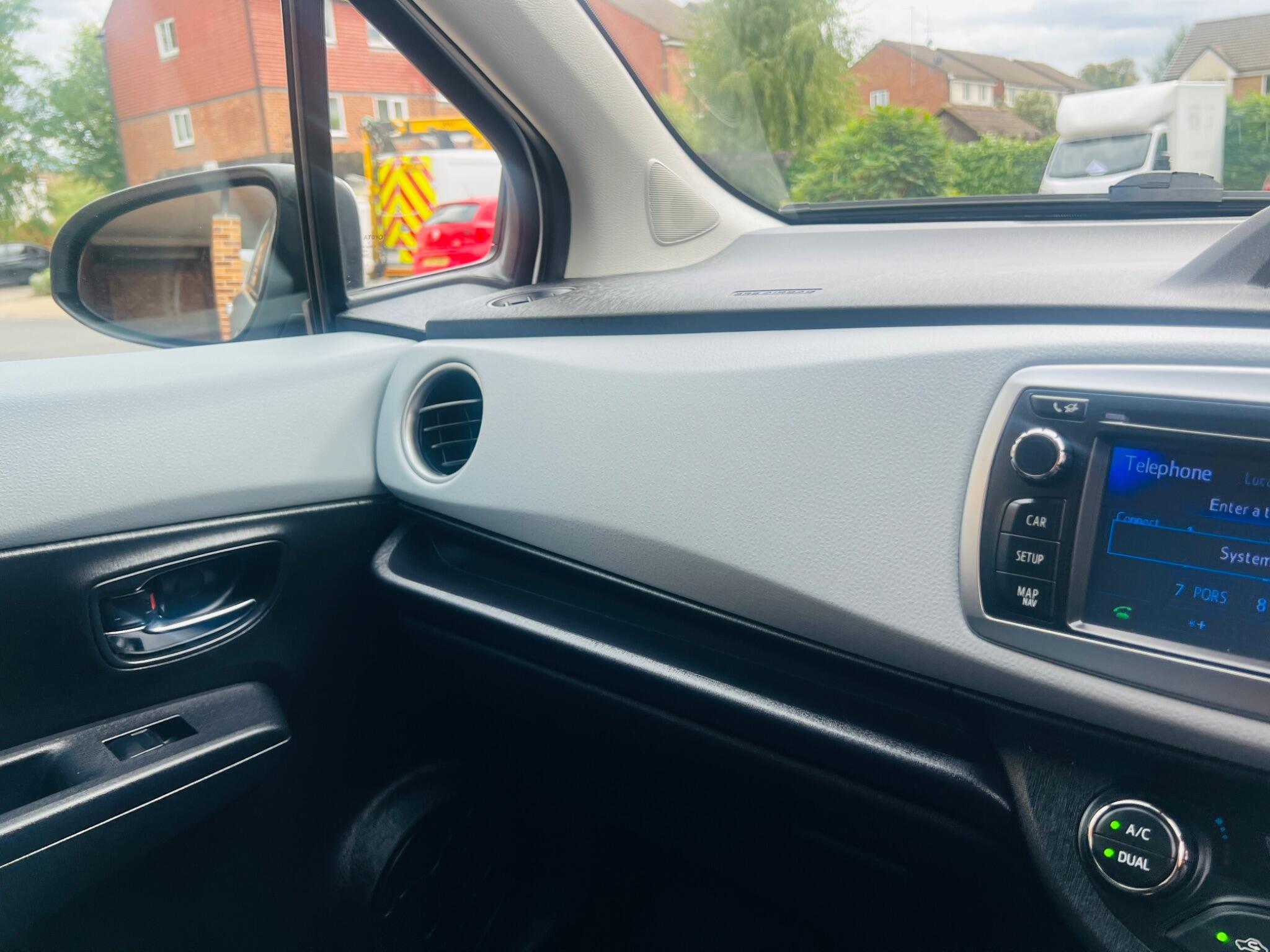 Toyota Yaris view 36