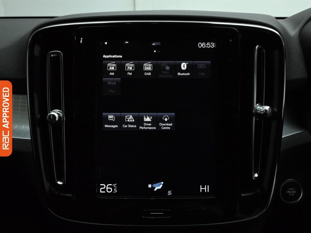 Volvo XC40 view 17