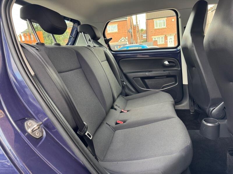 Volkswagen Up! view 16
