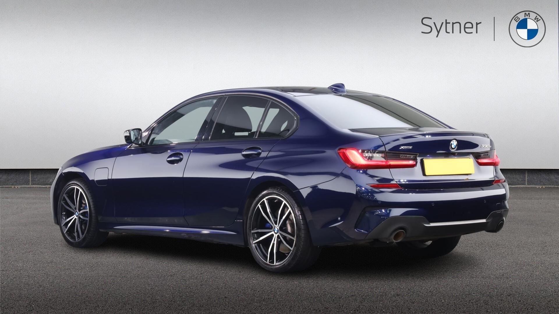 BMW 3 Series view 2