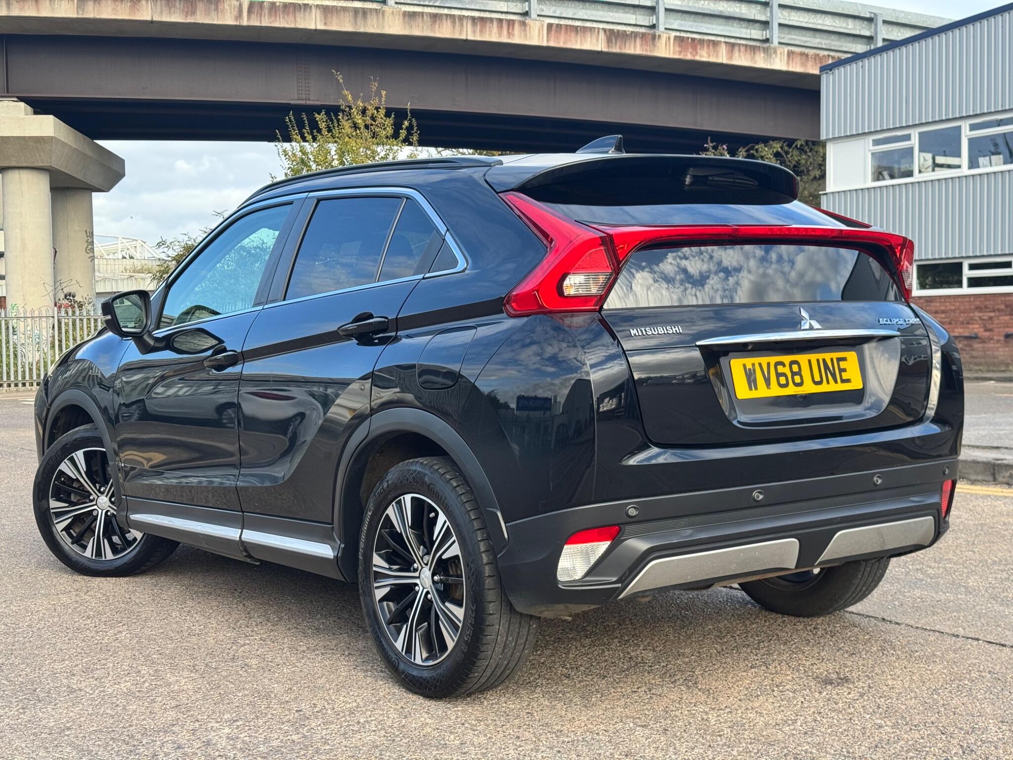 Mitsubishi Eclipse Cross view 8