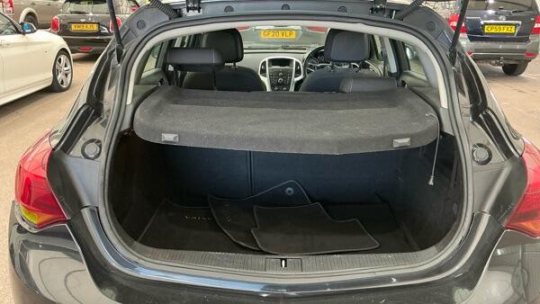 Vauxhall Astra view 9