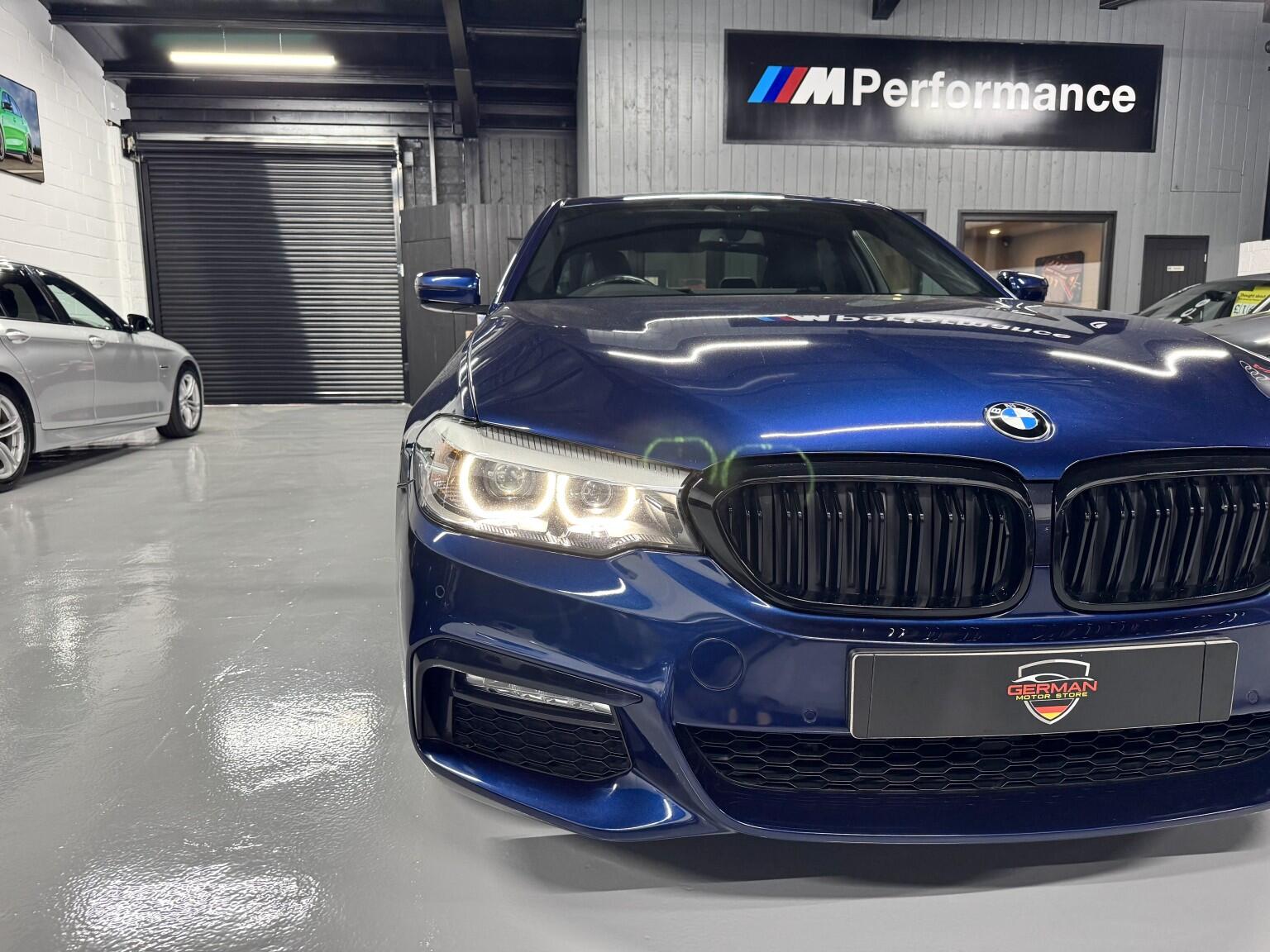 BMW 5 Series view 9