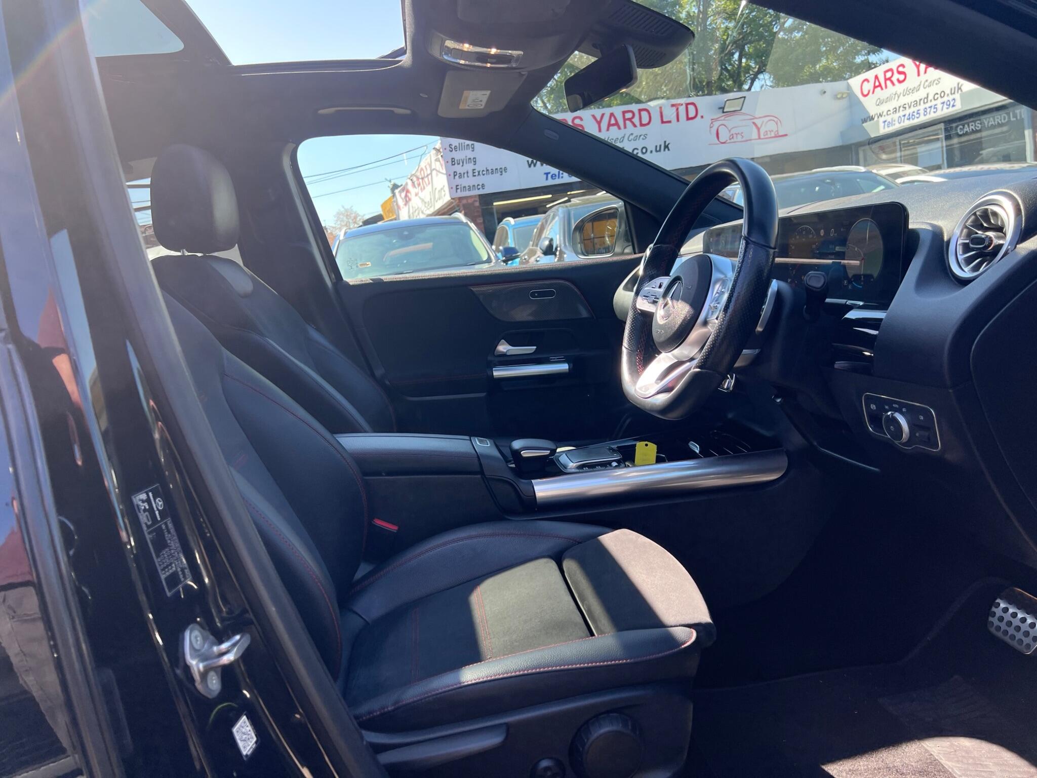 Mercedes-Benz Gla view 17