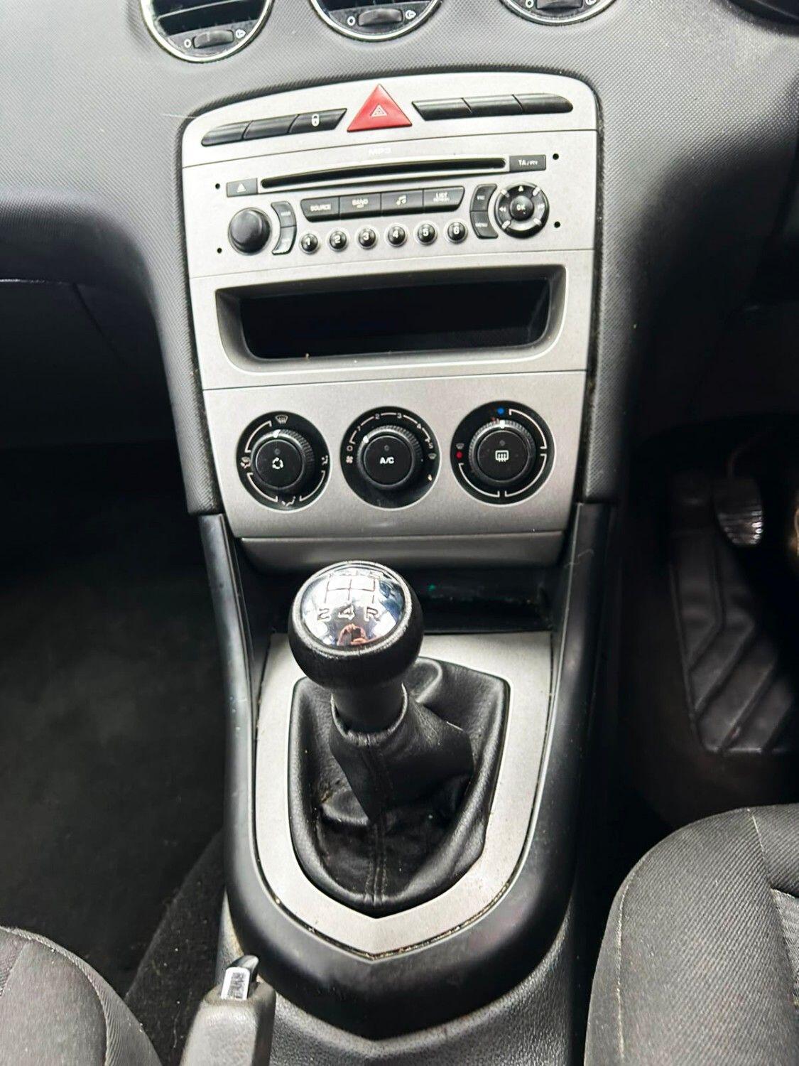 Peugeot 308 view 16