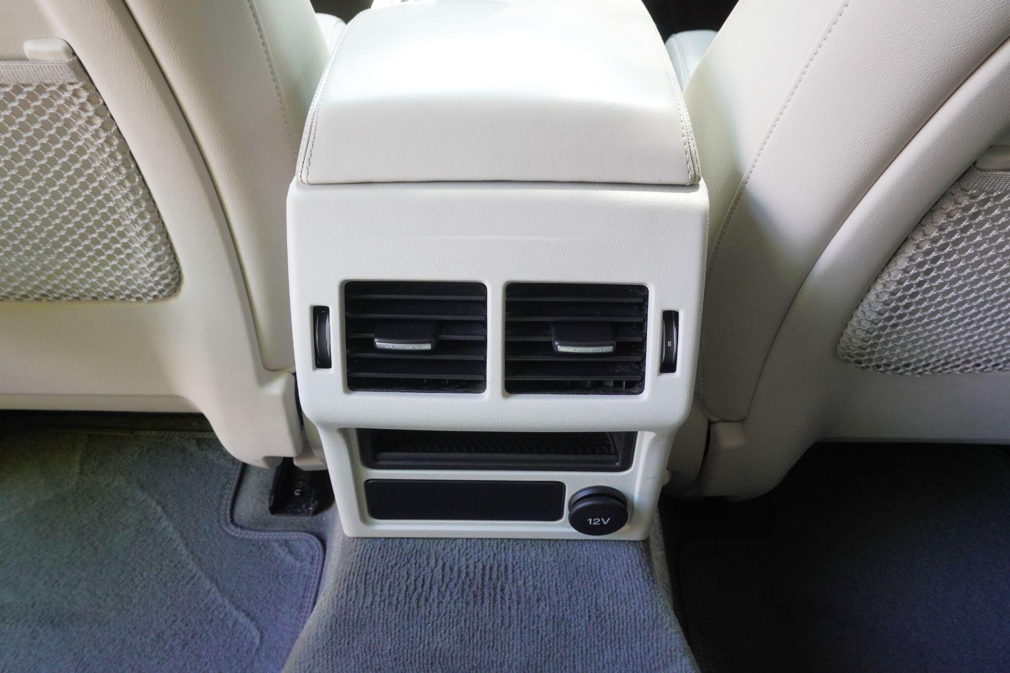 Jaguar XF view 61