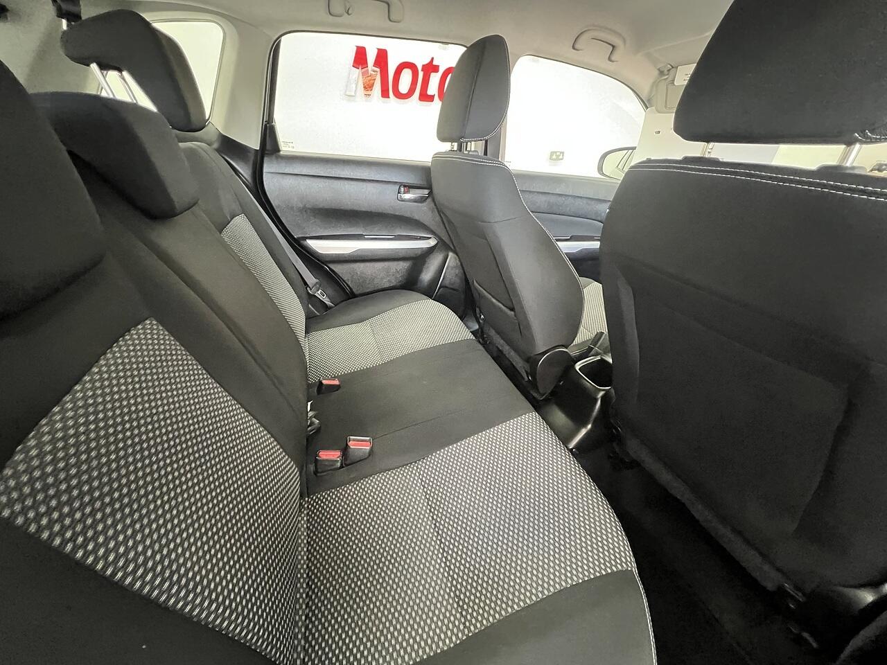 Suzuki Vitara view 14