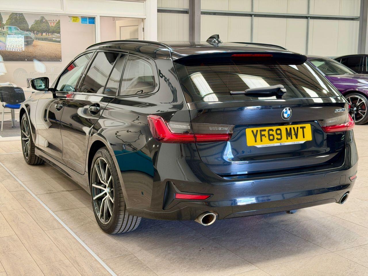 BMW 3 Series view 23