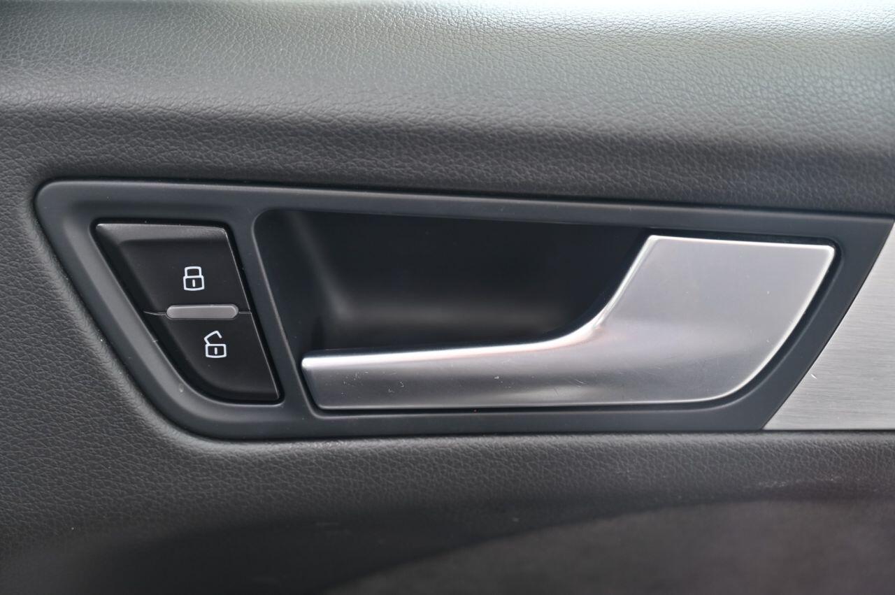 Audi Q5 view 34