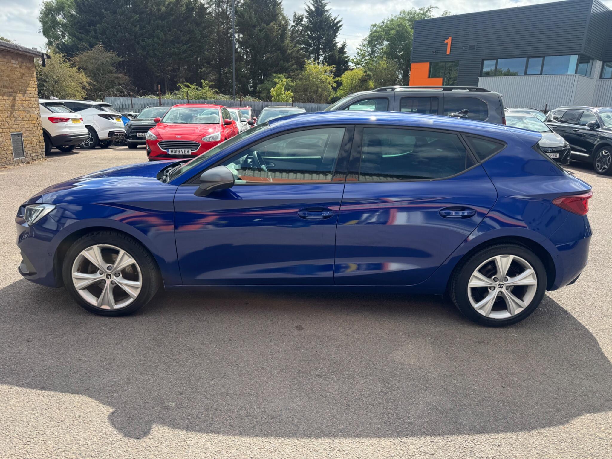 Seat Leon Leon view 8