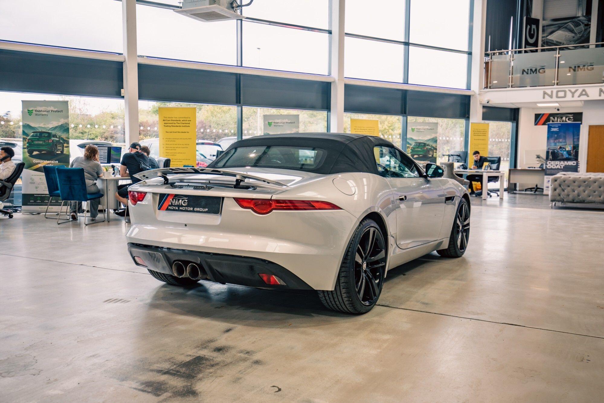 Jaguar F-Type view 28