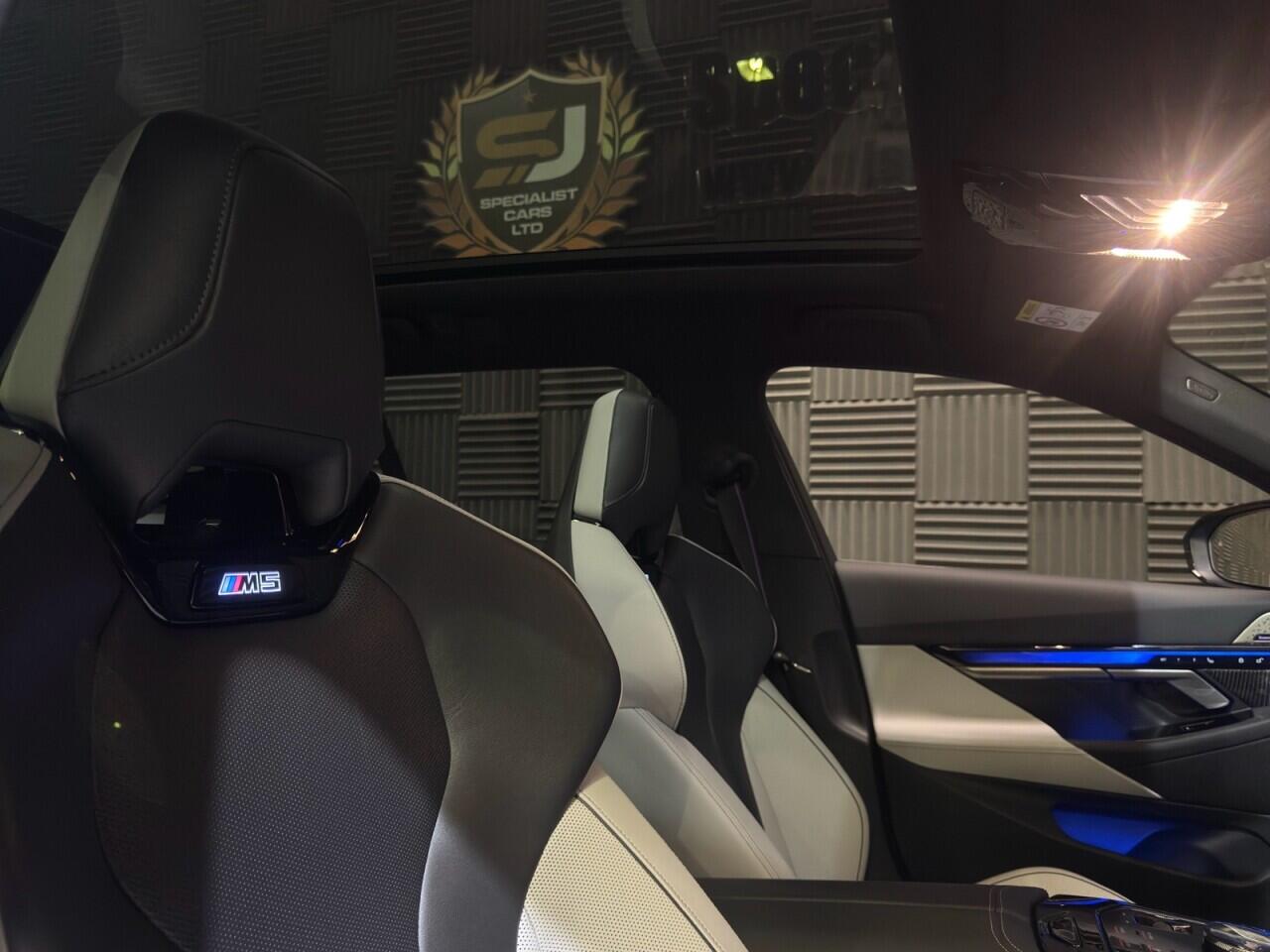 BMW M5 view 19