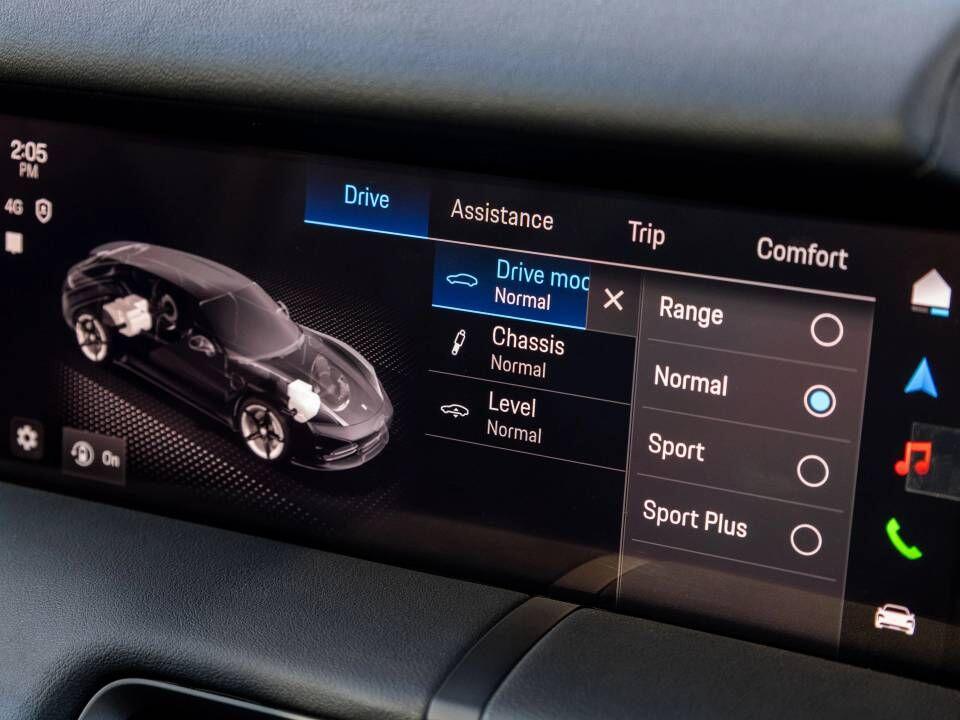 Porsche Taycan view 31