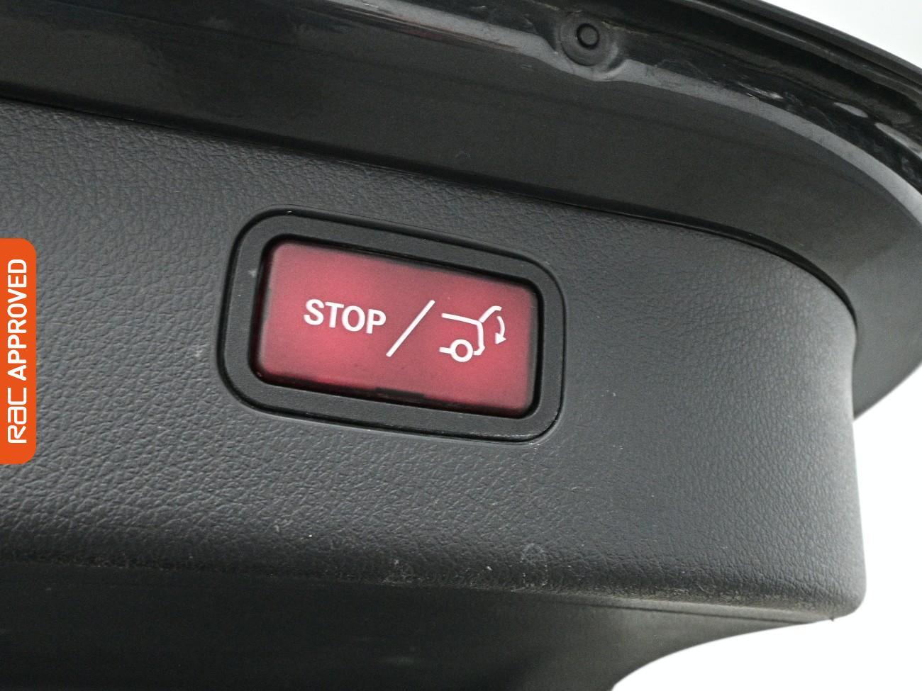 Mercedes-Benz C-Class view 27
