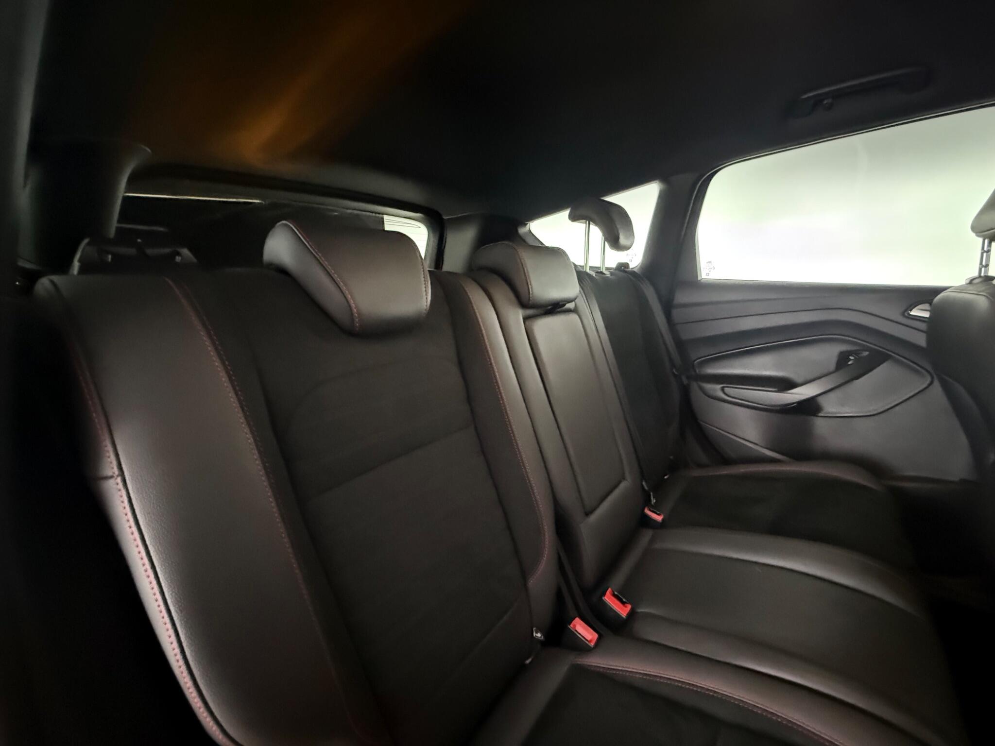 Ford Kuga view 32