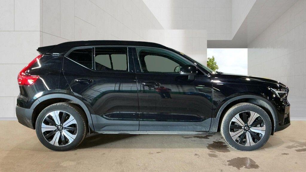 Volvo XC40 view 5