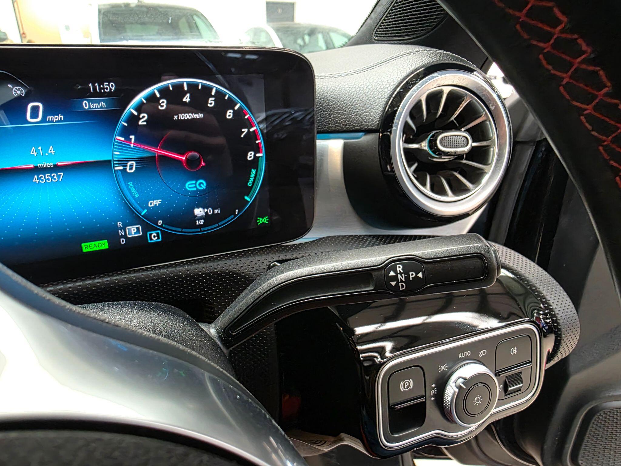 Mercedes-Benz Cla view 22