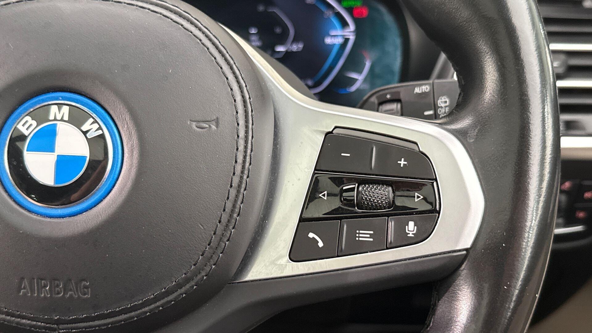 BMW iX3 view 19
