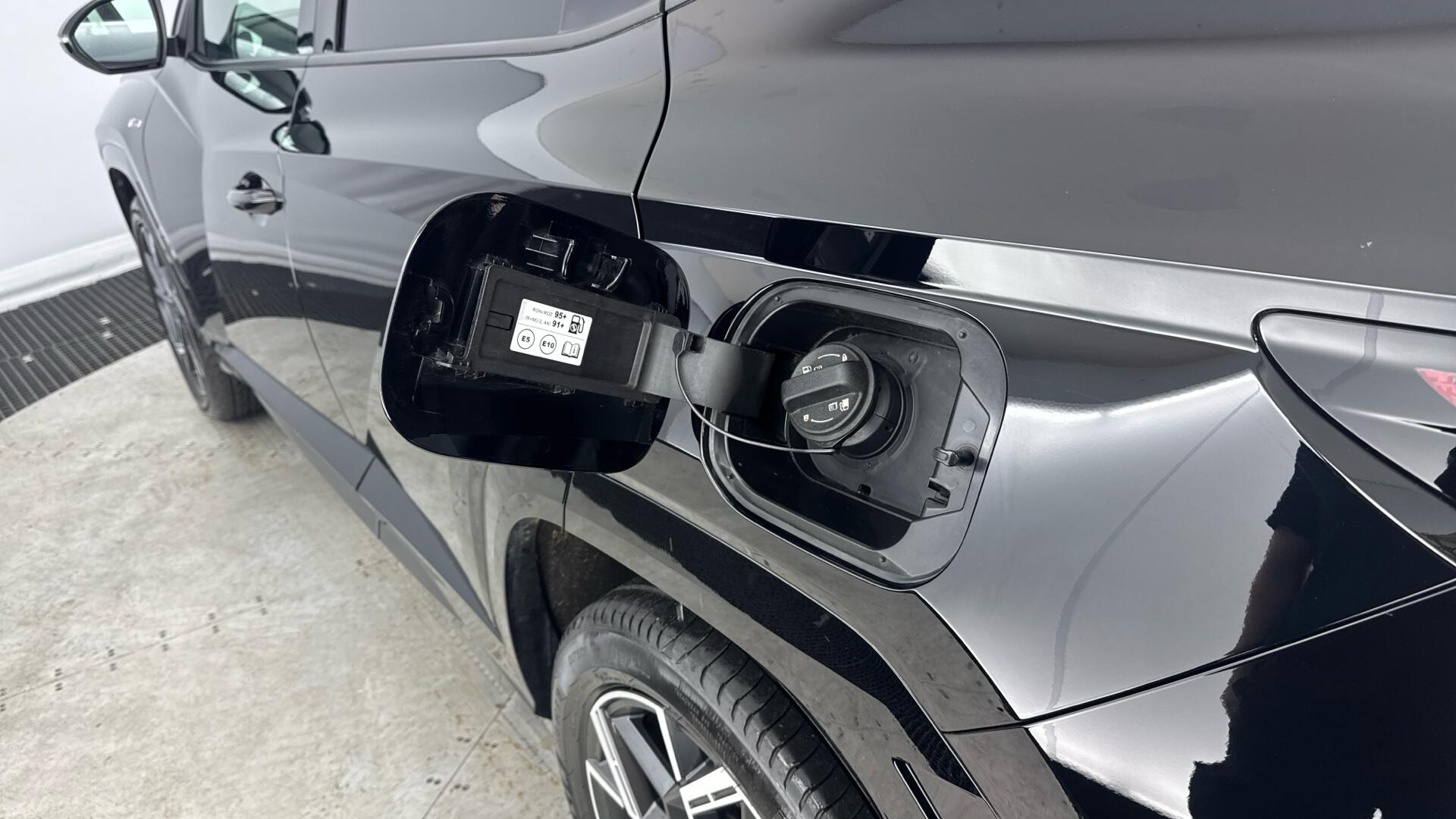 Hyundai Tucson view 25