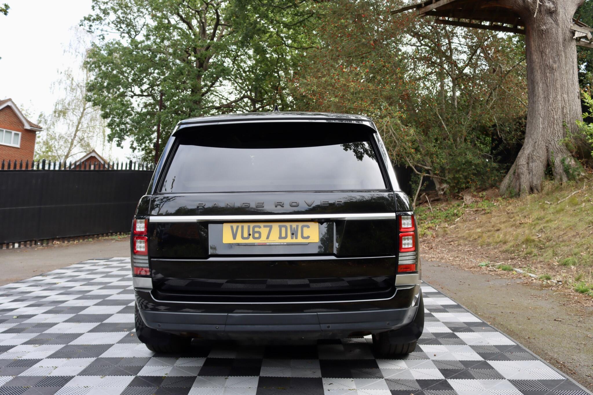 Land Rover Range Rover view 14