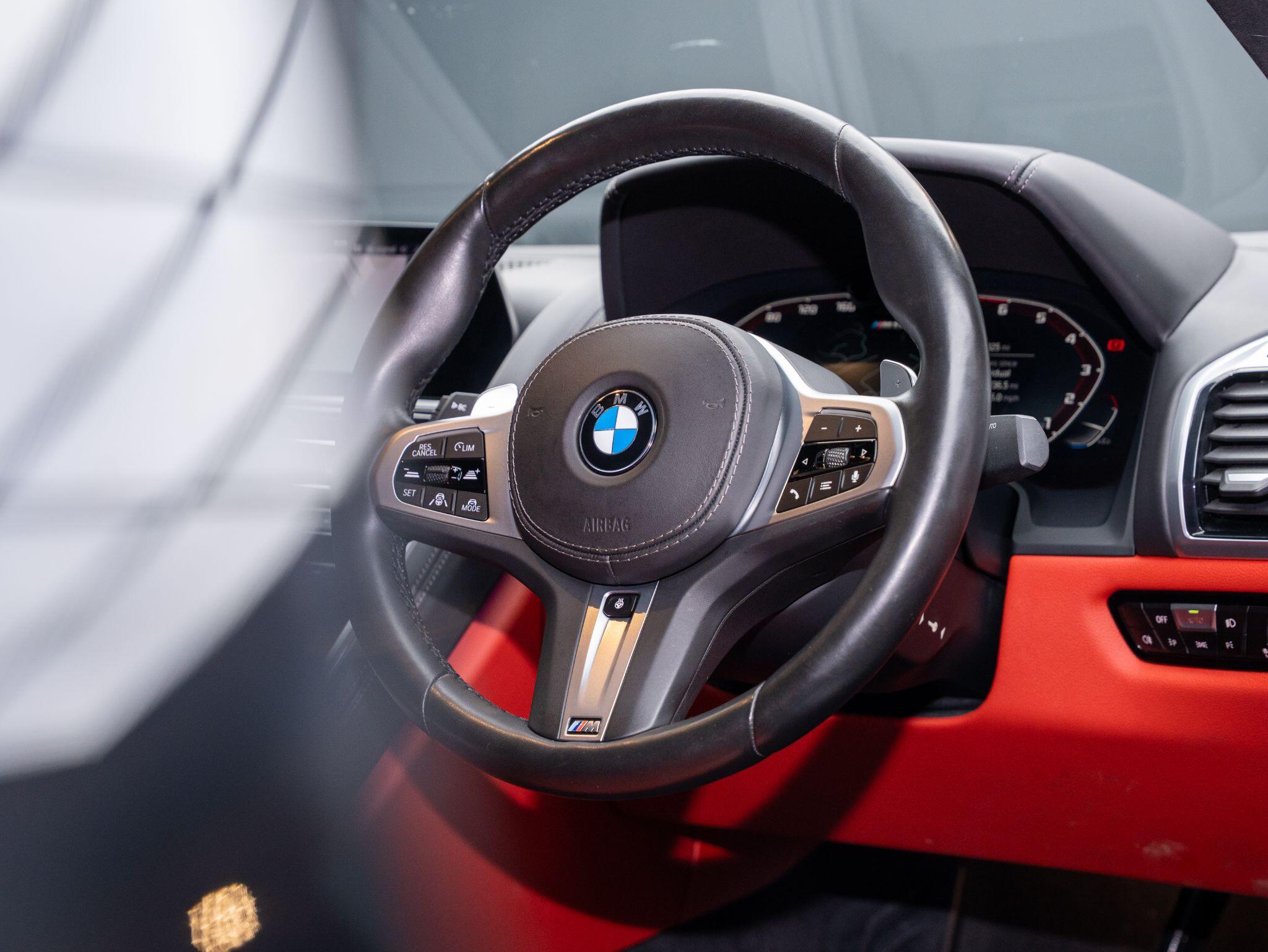 BMW 8 Series view 45