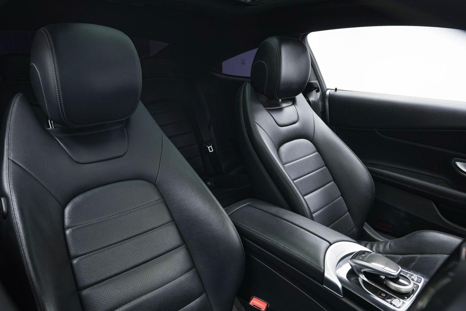 Mercedes-Benz C-Class view 9
