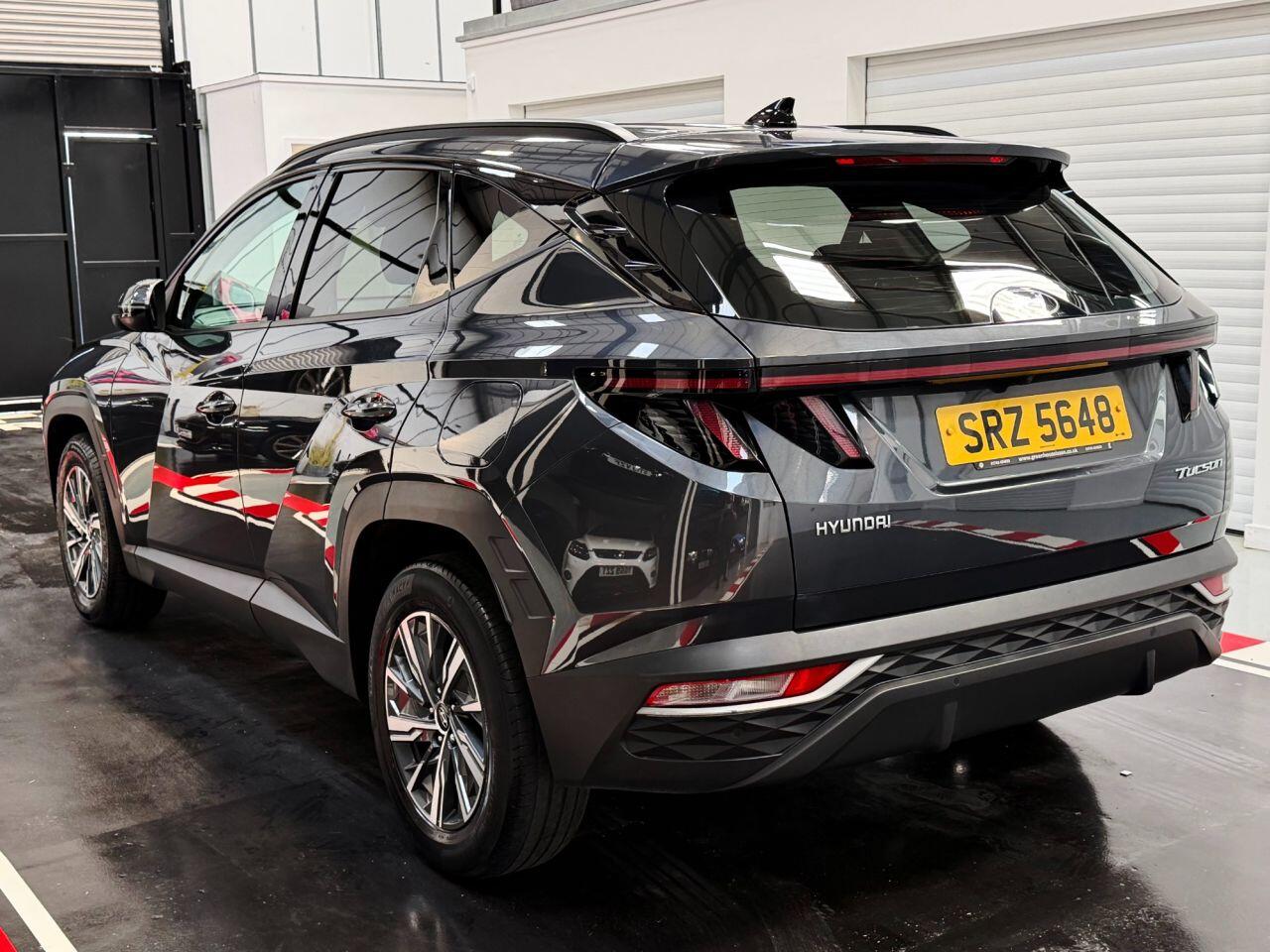 Hyundai Tucson view 3