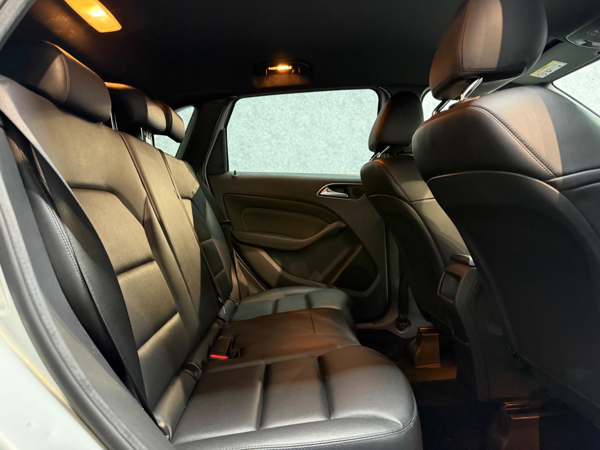 Mercedes-Benz B Class view 8